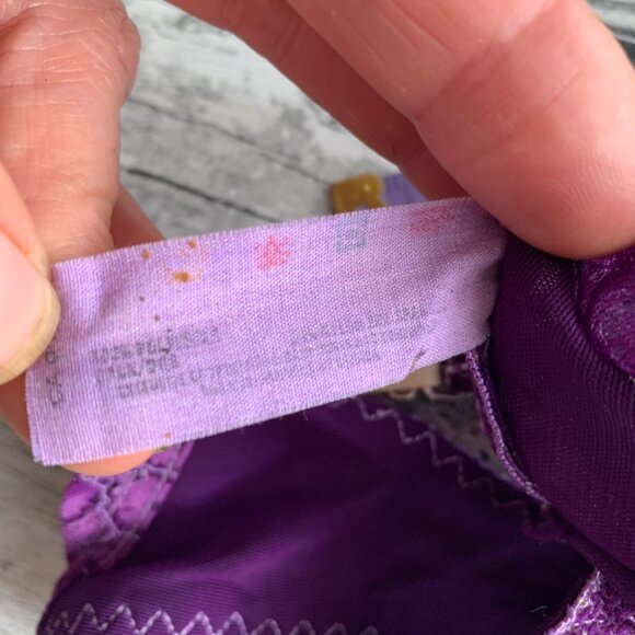 Vintage Garter Belt Purple Sheer Lace Claws Suspenders Lingerie - Picture 8 of 11